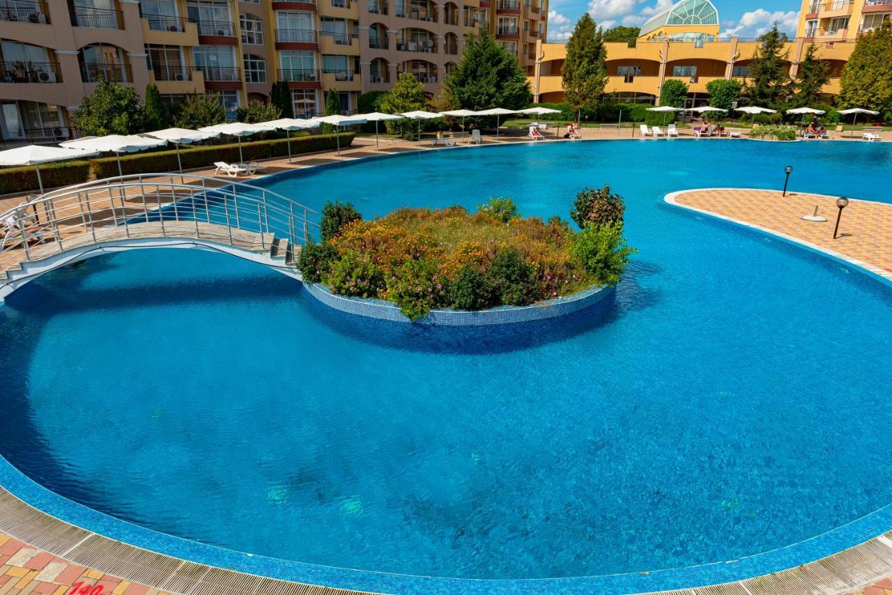 Menada Grand Resort Apartments Aheloj Kültér fotó