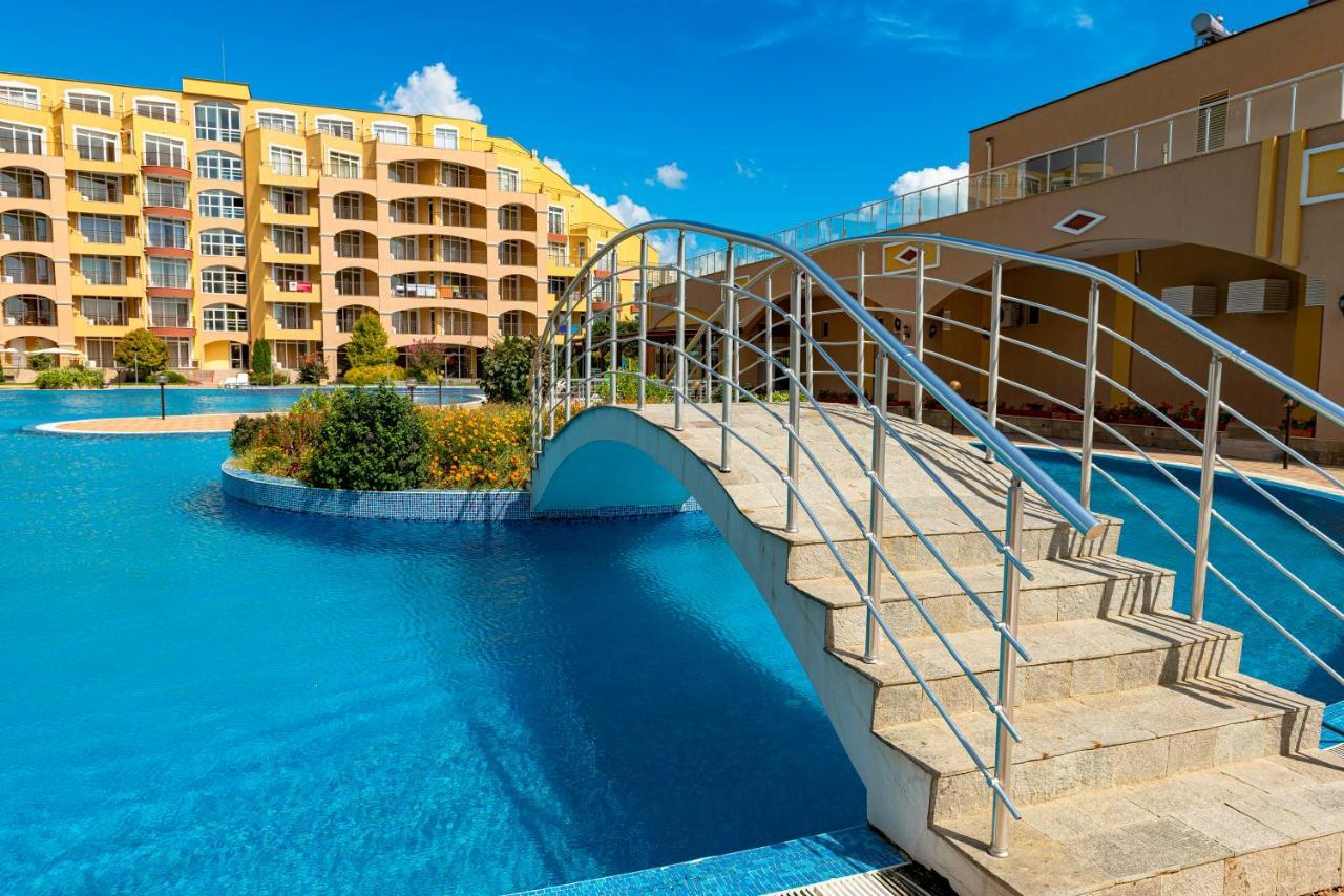 Menada Grand Resort Apartments Aheloj Kültér fotó
