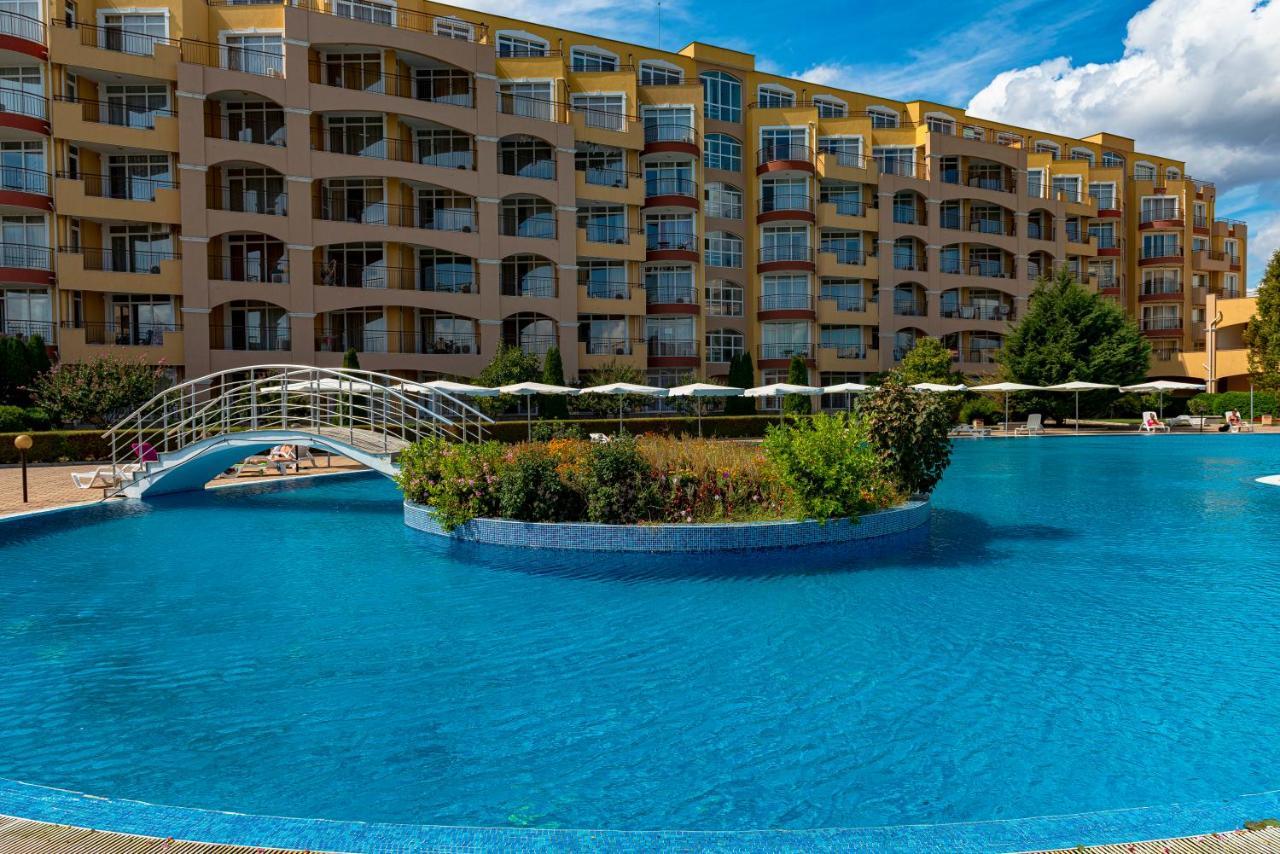 Menada Grand Resort Apartments Aheloj Kültér fotó