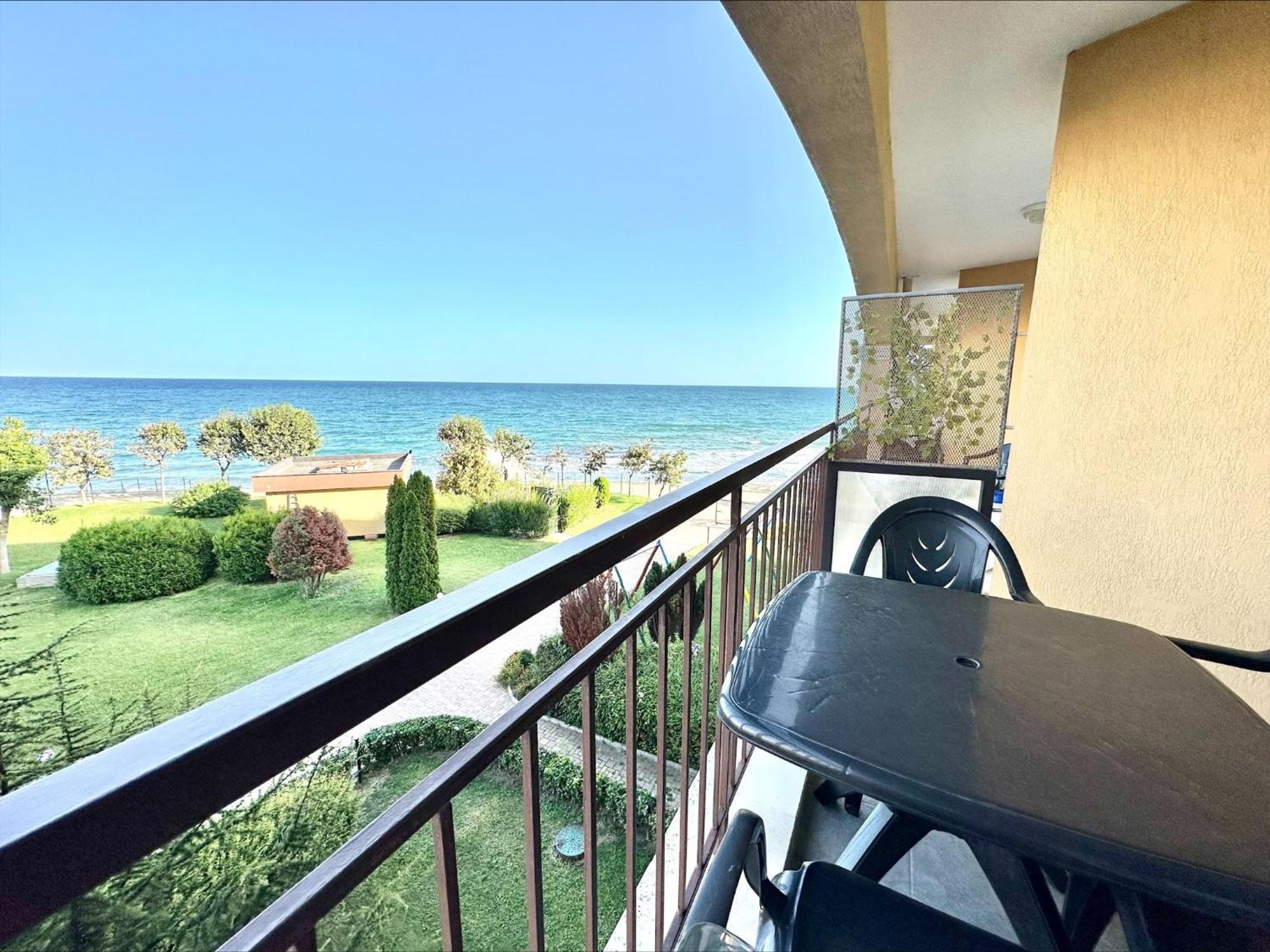 Menada Grand Resort Apartments Aheloj Kültér fotó